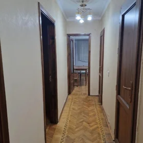 In Baku 100.0 m² apartment is for rent - Image 9