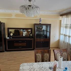 In Baku 90.0 m² apartment is for rent - Image 3