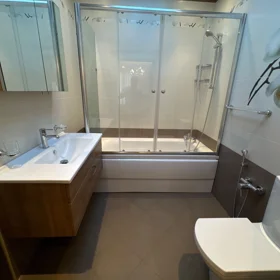 In Baku 180.0 m² apartment is for rent - Image 8