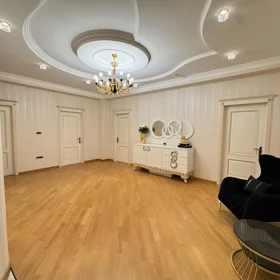 In Baku 180.0 m² apartment is for rent - Image 10