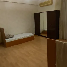 In Baku 110.0 m² apartment is for sale - Image 5