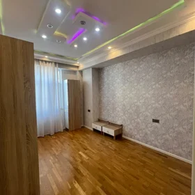 In Baku 69.0 m² apartment is for sale - Image 4