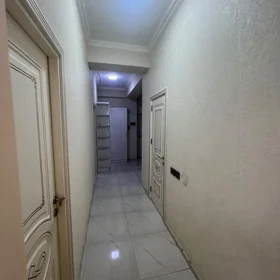 In Baku 69.0 m² apartment is for sale - Image 10