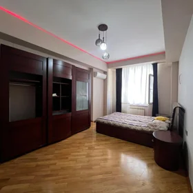 In Baku 100.0 m² apartment is for rent - Image 9