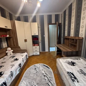 In Baku 120.0 m² apartment is for sale - Image 9
