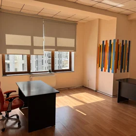 In Baku 220.0 m² office is for rent - Image 2