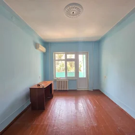 In Baku 90.0 m² apartment is for sale - Image 3