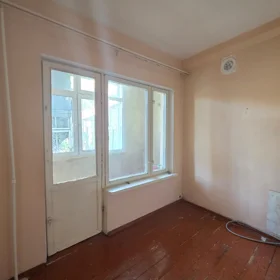 In Baku 90.0 m² apartment is for sale - Image 8