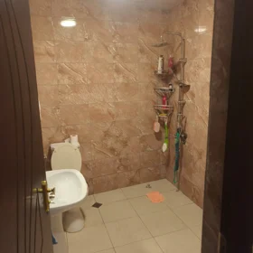 In Baku nan m² apartment is for sale - Image 7