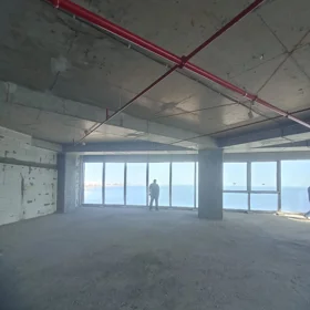 In Baku 155.0 m² apartment is for sale - Image 3