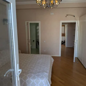 In Baku 120.0 m² apartment is for rent - Image 9
