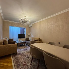 In Baku 100.0 m² apartment is for sale - Image 3