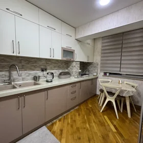 In Baku 100.0 m² apartment is for sale - Image 9