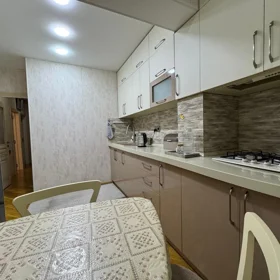 In Baku 100.0 m² apartment is for sale - Image 10