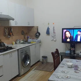In Baku 65.0 m² apartment is for sale - Image 5