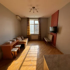 In Baku 70.0 m² apartment is for rent - Image 2