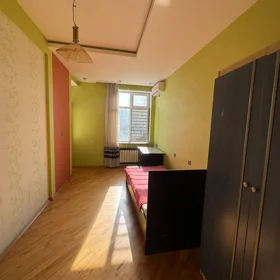 In Baku 70.0 m² apartment is for rent - Image 9