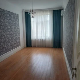 In Baku 145.0 m² apartment is for rent - Image 2