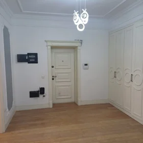 In Baku 145.0 m² apartment is for rent - Image 4