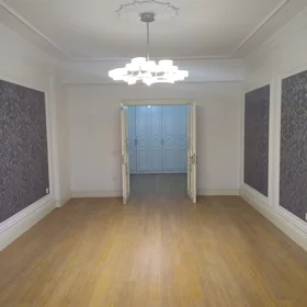 In Baku 145.0 m² apartment is for rent - Image 5