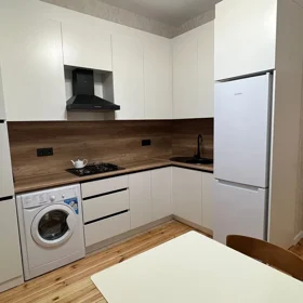 In Baku 75.0 m² apartment is for rent - Image 9