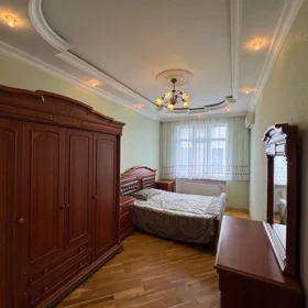 In Baku 140.0 m² apartment is for rent - Image 7