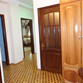 In Baku 100.0 m² apartment is for rent - Image 2