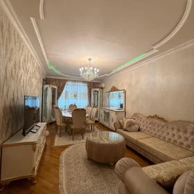 In Baku 141.0 m² apartment is for sale - Image 3