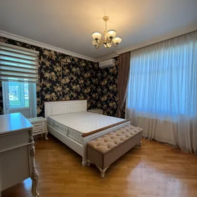 In Baku 141.0 m² apartment is for sale - Image 4