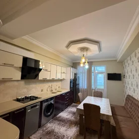 In Baku 141.0 m² apartment is for sale - Image 10