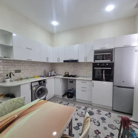In Baku 70.0 m² apartment is for rent - Image 8