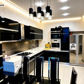 In Baku 110.0 m² apartment is for rent - Image 3