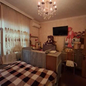 In Baku 65.0 m² house with 3.0 rooms is for sale - Image 3