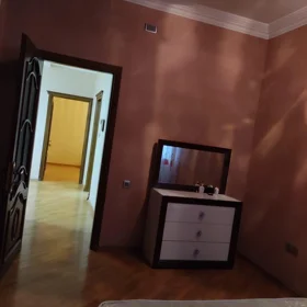 In Baku 115.0 m² apartment is for rent - Image 6