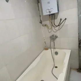 In Səbail rayonu 45.0 m² apartment is for rent - Image 2