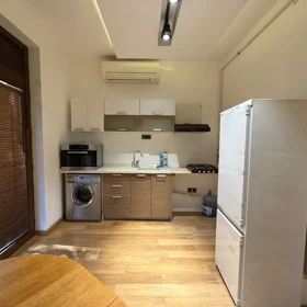 In Baku 75.0 m² apartment is for rent - Image 2