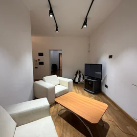 In Baku 75.0 m² apartment is for rent - Image 5