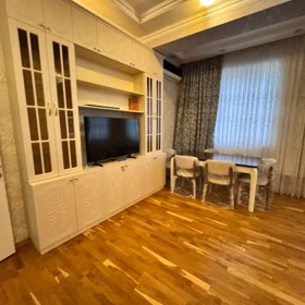 In Baku 100.0 m² apartment is for rent - Image 3