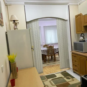 In Baku 60.0 m² apartment is for rent - Image 2