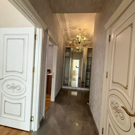 In Baku 70.0 m² apartment is for rent - Image 2
