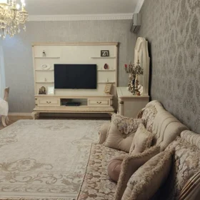 In Baku 220.0 m² apartment is for rent - Image 3