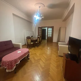 In Baku 90.0 m² apartment is for rent - Image 2