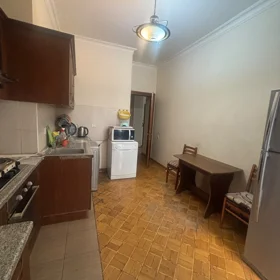 In Baku 90.0 m² apartment is for rent - Image 8