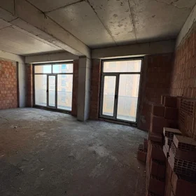 In Baku nan m² apartment is for sale - Image 8