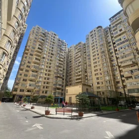 In Baku 67.0 m² apartment is for sale - Image 3