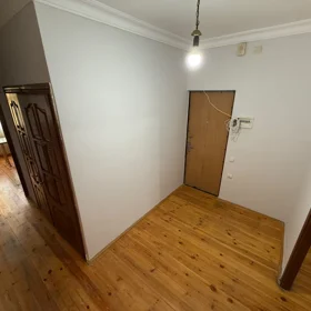 In Baku 80.0 m² apartment is for sale - Image 8