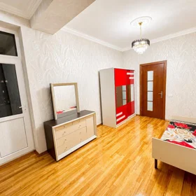 In Baku 110.0 m² apartment is for sale - Image 8