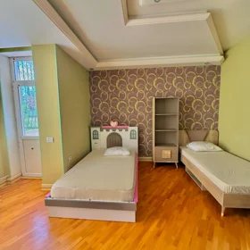 In Baku 158.0 m² apartment is for rent - Image 8