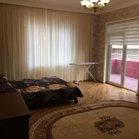 In Baku 140.0 m² apartment is for rent - Image 4