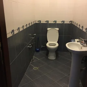 In Baku 140.0 m² apartment is for rent - Image 9